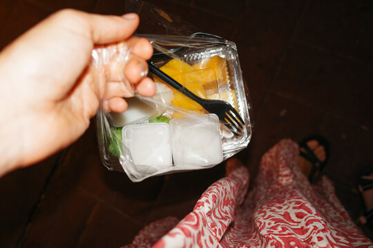 Mango sticky rice, food to take away at Night Outdoors
