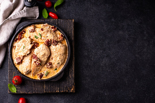 Marry me chicken in creamy sauce with sun-dried tomato. Viral recipe