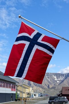 Norwegian flag, Longyearbyen, Spitsbergen Island, Svalbard Archipelago, Norway