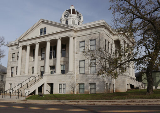Franklin County Courthouse in Mount Vernon Texas