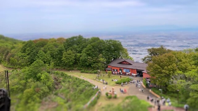 山頂のロープウェイ乗り場のタイムラプス