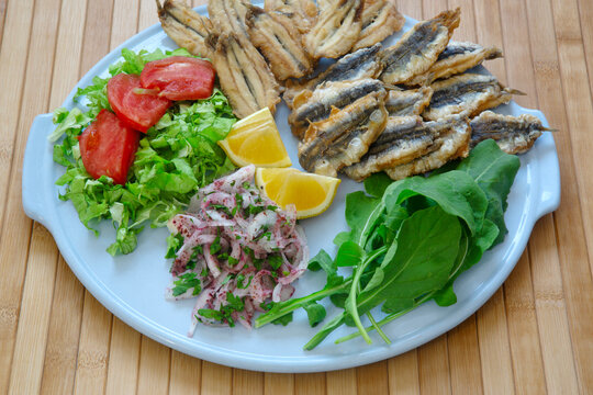 Fried Anchovies (Turkish Name: Hamsi Tava)