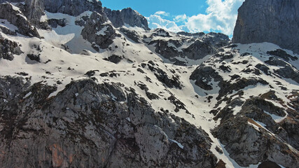 Obraz premium Rocky snow mountains aerial view