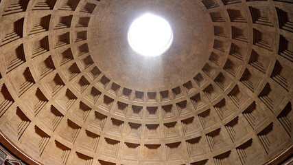 Interior of the Pantheon Dome with Oculus in Rome © juan cesar
