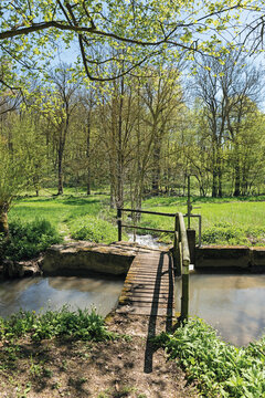 Br&uuml;cke &uuml;ber den M&uuml;hlkanal an der Gollach bei Aub, Franken/Bayern