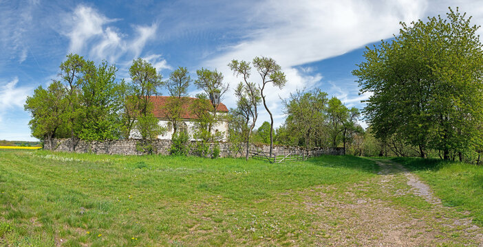 Kunigundenstein und Kunigundenkapelle bei Aub Burgerroth in Franken