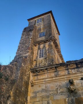 Hist&oacute;ria e edif&iacute;cios hist&oacute;ricos n&atilde;o ocupam espa&ccedil;o.