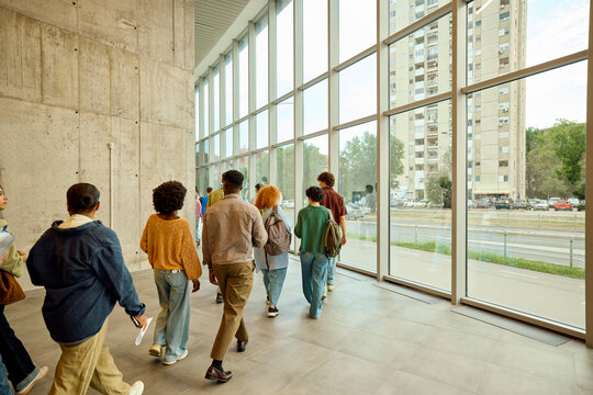 University hallway crowded with students