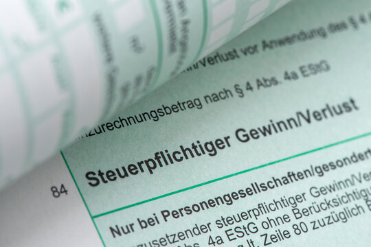 Steuererkl&auml;rung f&uuml;r Finanzamt mit Formular
