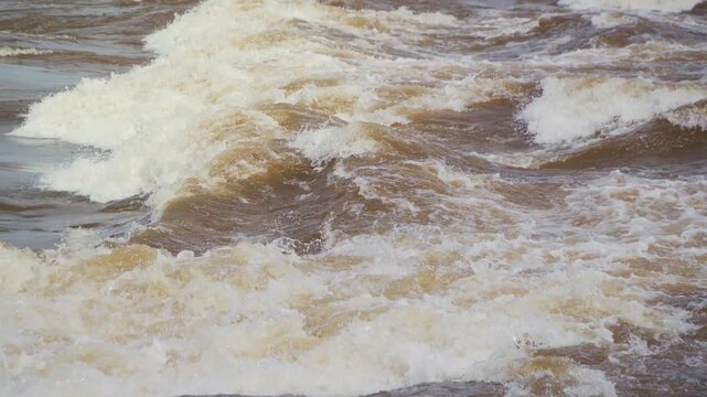 CAUDALES DEL RIO ORINOCO EN EL AMAZONAS