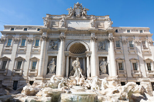 trevi fountain rome italy