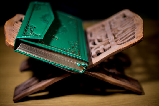the holy quran book