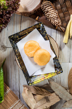 Crispy fried sweet dough balls dessert