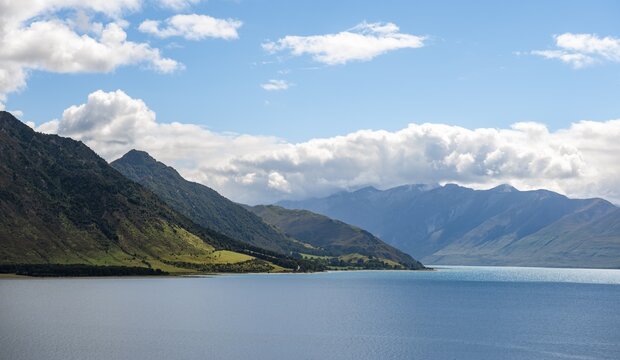 Lake and mountain views, Lake Wanaka, Southern Alps, Otago, South Island, New Zealand