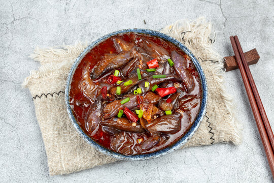Braised Eggplant in Spicy Sauce