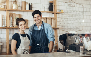 Obraz premium Barista, team and happy portrait in cafe for startup partners, customer service or hospitality. Waiter, people or small business owners with friendly welcome, coffee shop operations or about us pride