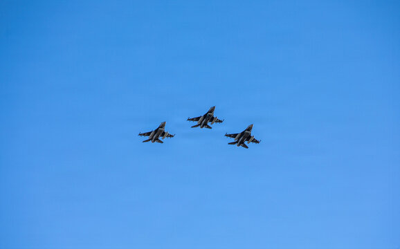 airplane in flight