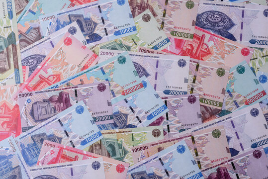 Uzbekistan, uzbek paper banknotes som for settlements and financial transactions. Uzbek som