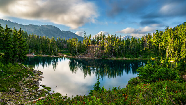 Hayes Lake, Chain Lakes Loop, Washington, USA