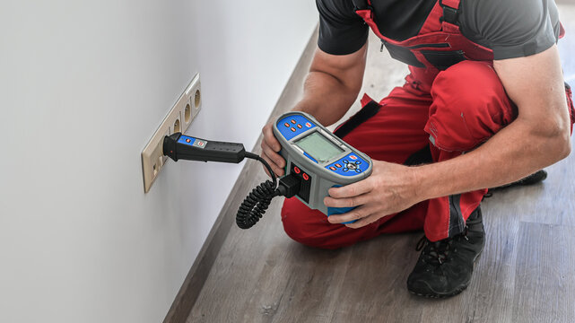 Revision of electrical circuits using multifunction tester. Initial verification and periodic inspection and testing of electrical installations.