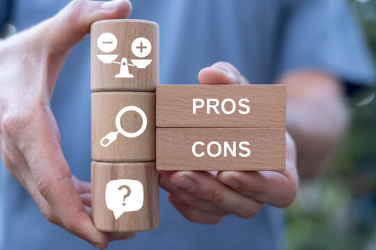 Concept of pros and cons comparison. Business pros cons evaluation.