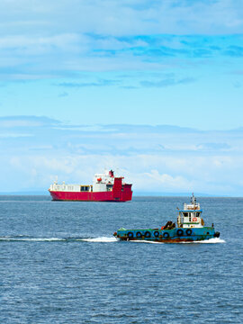 ship ferry tugboat ocean Chile