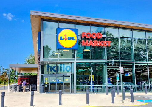 Lidl Supermarket in Dumfries, Virginia, USA