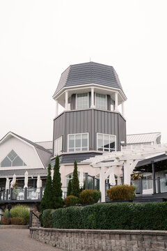 Modern clubhouse exterior at Angus Glen Golf Club