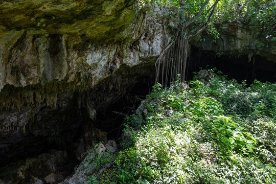 Cueva de Saturno cave in Cuba near Varadero, entrance