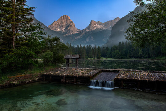 Alpengl&uuml;hen am Schiederweiher bei Hinterstoder, &Ouml;sterreich