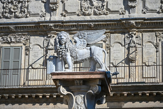 Winged Lion of Saint Mark monument in Piazza delle Erbe, Verona