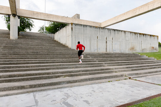 Panoramic shot of a high-performance athlete running