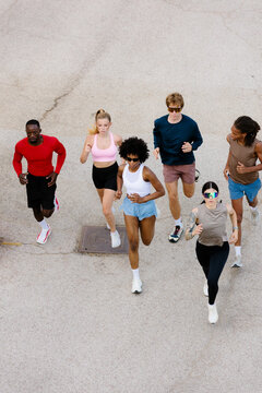 General view of a weekend running club jogging in a morning session.