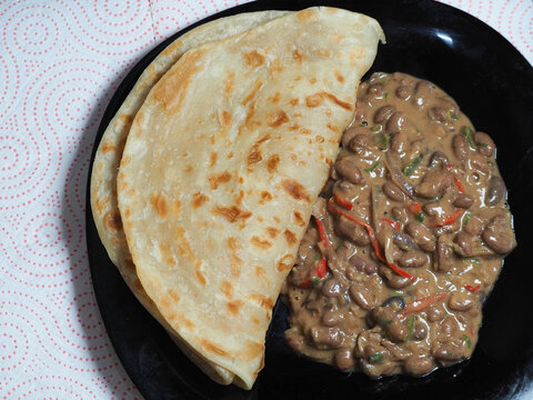 Kenyan Chapati and Coconut Bean Stew African Food