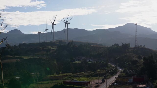 Vista del parque e&oacute;lico, energ&iacute;a limpia y renovable