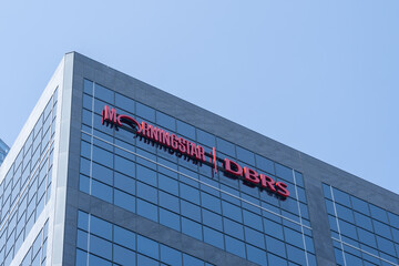 Obraz premium Toronto, Ontario, Canada - September 13, 2026: Morningstar DBRS headquarters on University Avenue in Toronto, Ontario, Canada. Morningstar DBRS is a credit rating agency. 