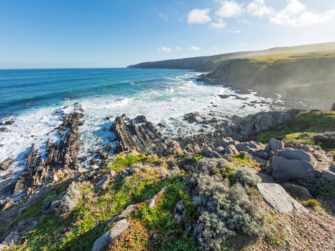 Stunning landscape views along the South Australian coastline from Kings Head looking toward the Waitpinga Cliffs