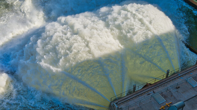 High volume water discharge at Hume Dam