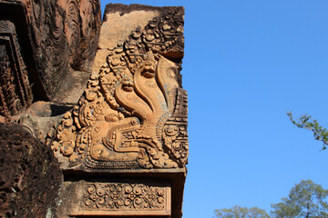 Fototapeta premium in a ruined buddhist and hindu khmer temple (banteay srei) in angkor in siem reap in cambodia 