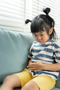 stomach ache. Children have abdominal pain, indigestion, gastritis, menstrual cramps, flatulence, diarrhea, distention, colon cancer, belly inflammation problem, suffer food poisoning, abdomen