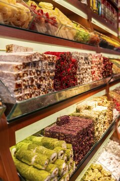 Turkish Delight, Turkish sweets, specialties at a market stand, Grand Bazaar, Kapali Carsi, Istanbul, Turkey