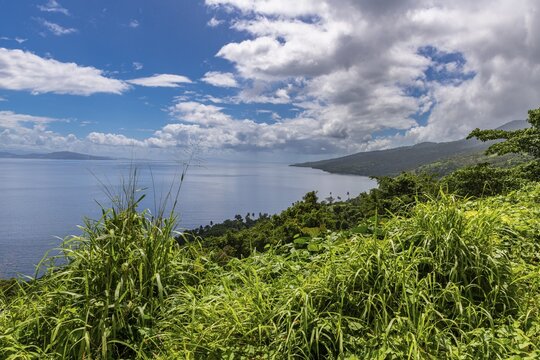Overlook over the coastline of Taveuni, Fiji, South Pacific