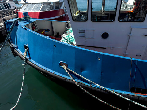 Coque bateau remorqueur