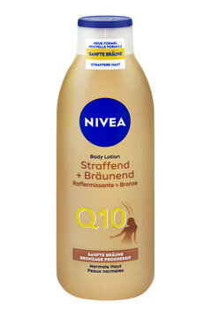 Nivea Body Lotion sanfte Br&auml;une straffend und br&auml;unend Hintergrund transparent PNG cut out