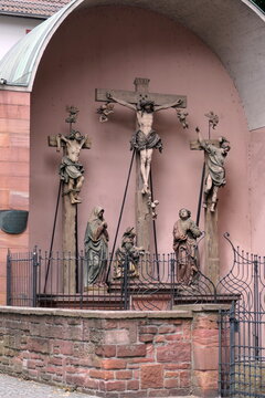 Kreuzigungsgruppe an der Kirche St. Ignaz in Mainz