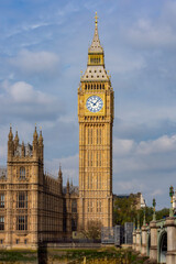 Fototapeta premium Big Ben with Houses of Parliament and Westminster bridge, London, UK