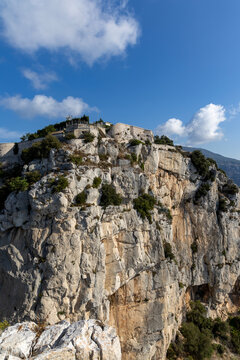 The summit of T&ecirc;te de Chien above the town of Cap-d&rsquo;Ail, French Riviera.