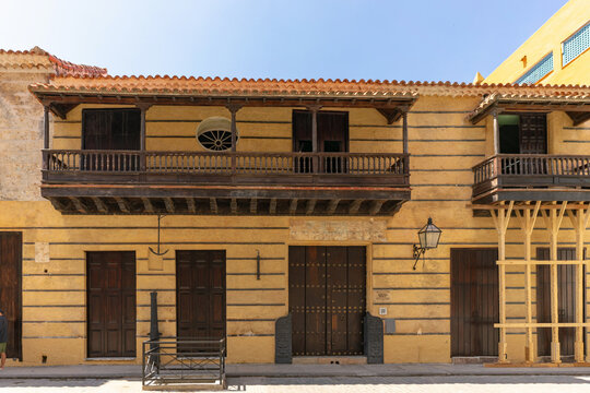 Casa de Obispo - Believed to be the oldest residential building in Havana, Cuba, built in 1594. Streets and houses of Havana on a sunny day