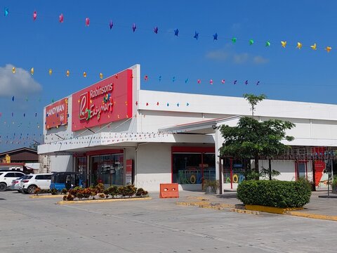 Solana plaza facade in Pampanga, Philippines