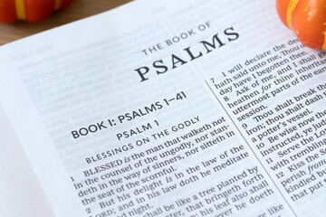 Obraz premium Psalms holy bible book. Christian biblical concept.